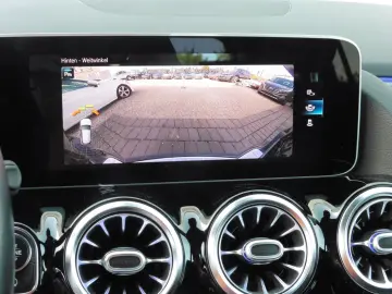 GLA 200 d DCT WIDE LED Navi Kamera 18  1-Hand