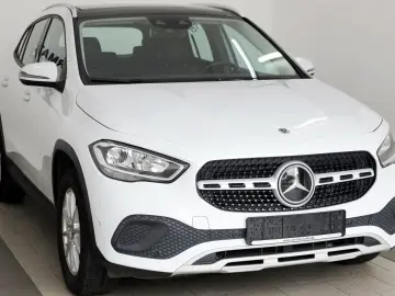 GLA 200 d T.Leder Navi Kamera ACC Panorama AHK