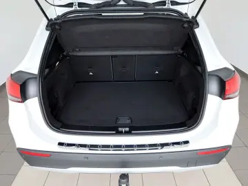 GLA 200 d T.Leder Navi Kamera ACC Panorama AHK