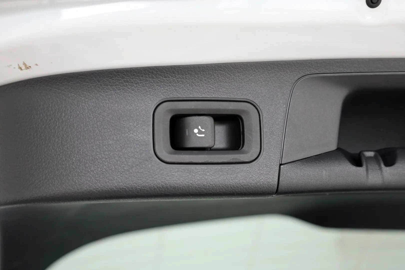 GLA 200 d T.Leder Navi Kamera ACC Panorama AHK