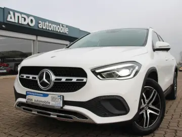 GLA 200 LED MBUX-Widescreen Spurhalte Pano AHK