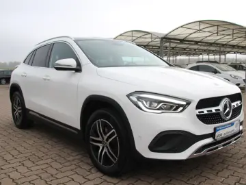 GLA 200 LED MBUX-Widescreen Spurhalte Pano AHK