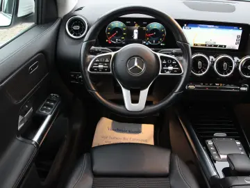 GLA 200 LED MBUX-Widescreen Spurhalte Pano AHK
