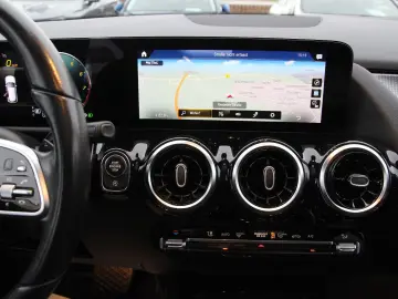 GLA 200 LED MBUX-Widescreen Spurhalte Pano AHK