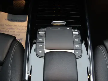 GLA 200 LED MBUX-Widescreen Spurhalte Pano AHK
