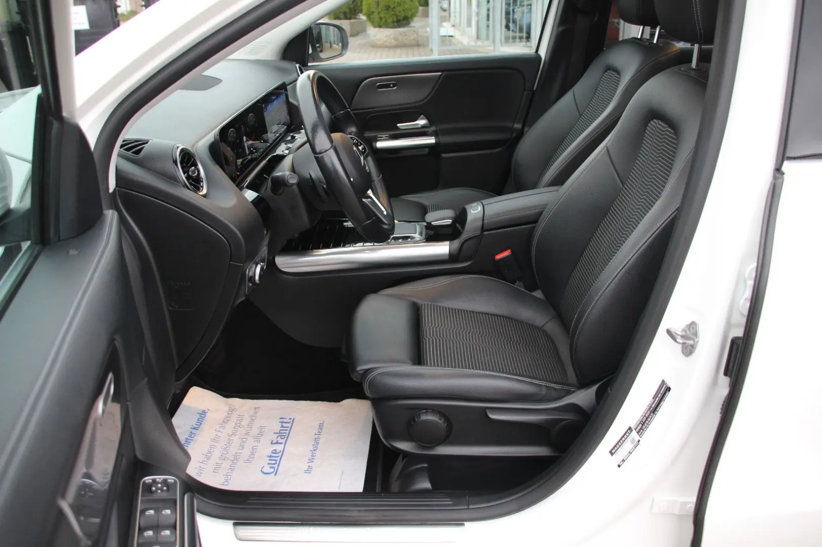 GLA 200 LED MBUX-Widescreen Spurhalte Pano AHK