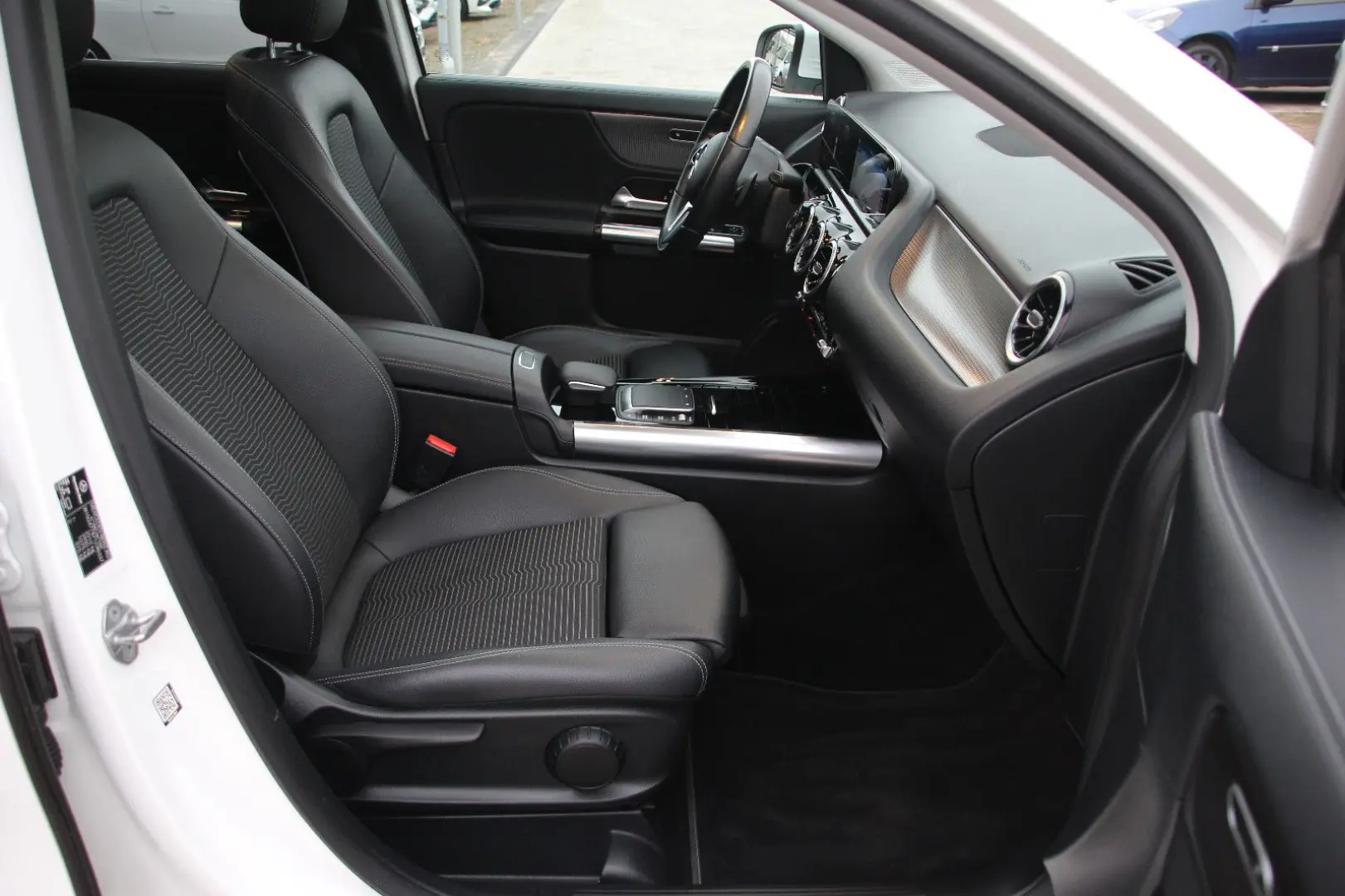 GLA 200 LED MBUX-Widescreen Spurhalte Pano AHK