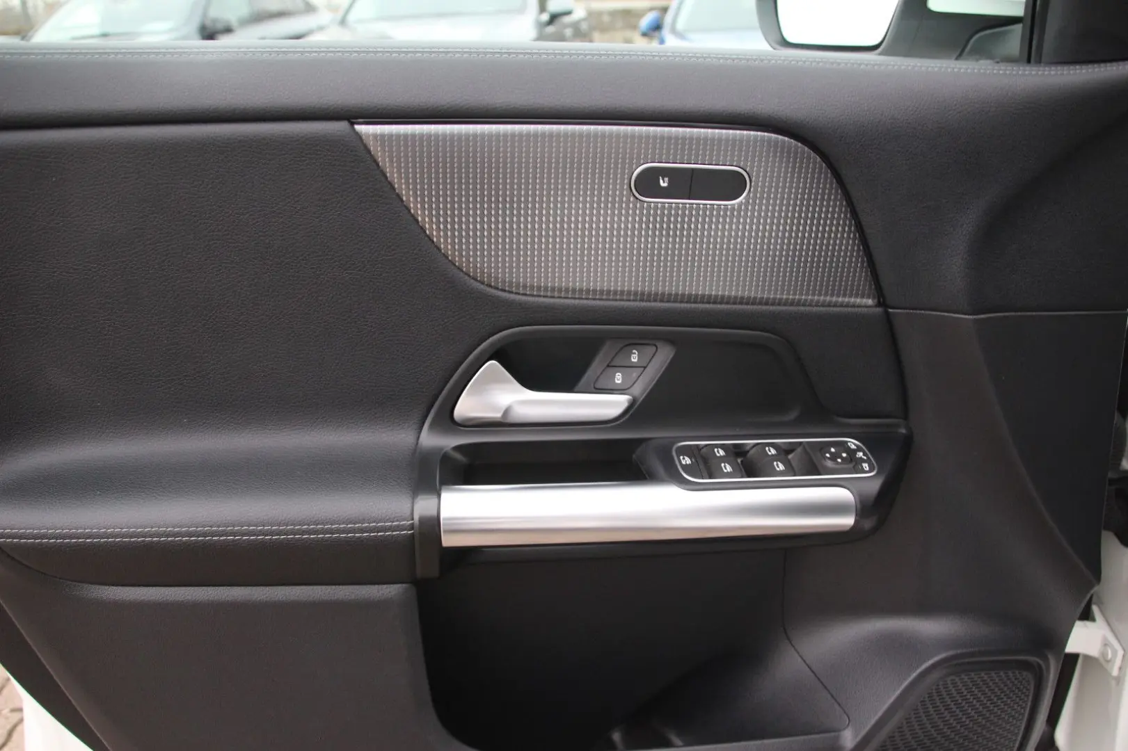 GLA 200 LED MBUX-Widescreen Spurhalte Pano AHK