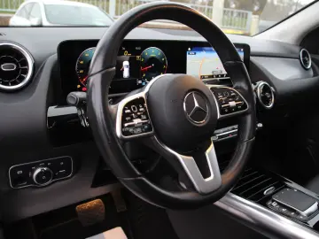 GLA 200 LED MBUX-Widescreen Spurhalte Pano AHK