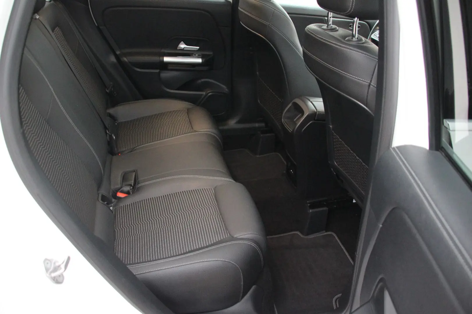 GLA 200 LED MBUX-Widescreen Spurhalte Pano AHK