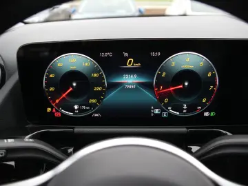 GLA 200 LED MBUX-Widescreen Spurhalte Pano AHK