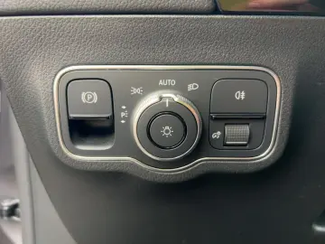 GLA 180 d STYLE AUTOMATIK LED NAVI KAMERA
