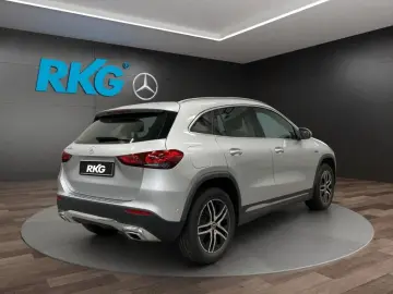 GLA 250 e PROGRESSIVE SPURPAKET PARKASSIST SHZ