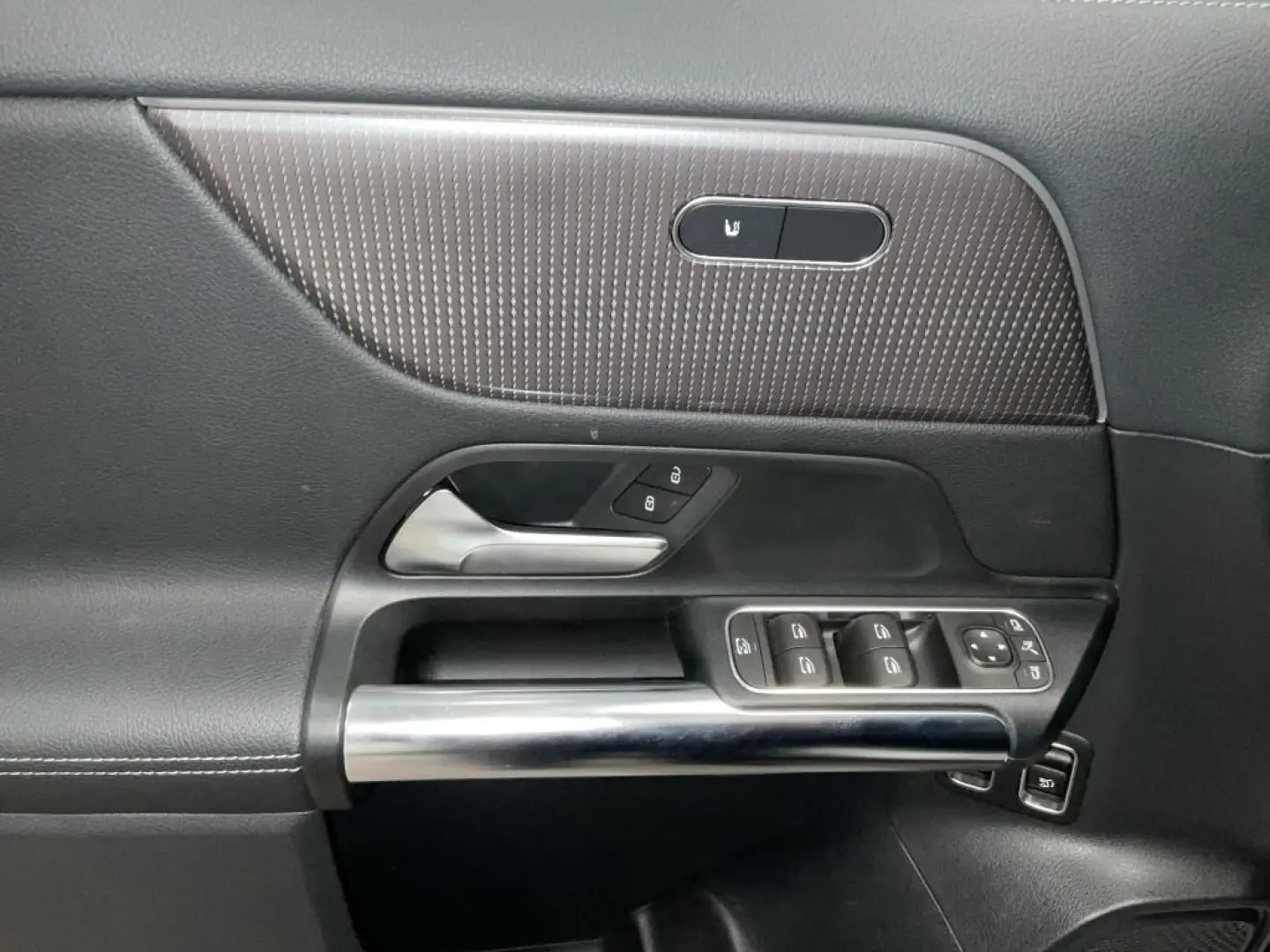 GLA 250 e PROGRESSIVE SPURPAKET PARKASSIST SHZ