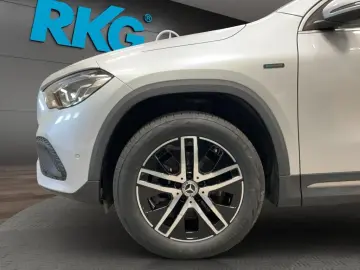 GLA 250 e PROGRESSIVE SPURPAKET PARKASSIST SHZ