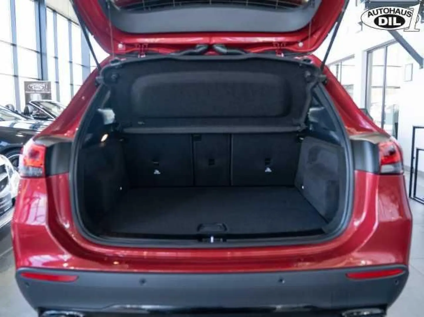 GLA 200 d 8G-DCT  1.Hd. PANO NIGHT RFK DISTR.