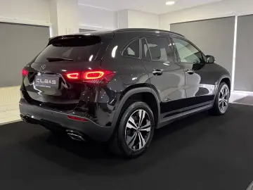 GLA 250 e  DIST KAMERA NIGHT SITZHEIZUNG