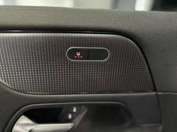 GLA 250 e  DIST KAMERA NIGHT SITZHEIZUNG