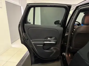 GLA 250 e  DIST KAMERA NIGHT SITZHEIZUNG