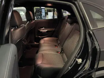 GLA 250 e  DIST KAMERA NIGHT SITZHEIZUNG