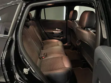 GLA 250 e  DIST KAMERA NIGHT SITZHEIZUNG