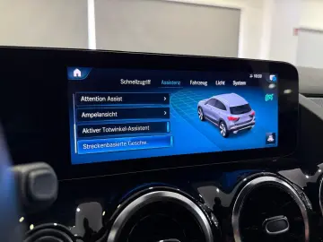 GLA 250 e  DIST KAMERA NIGHT SITZHEIZUNG