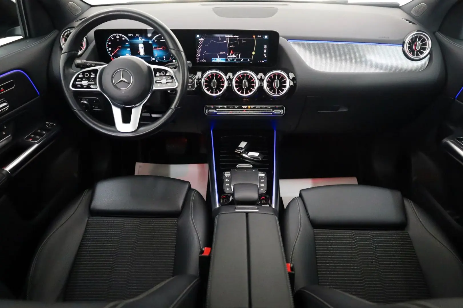 GLA 200d Style  4Matic NAVI LED T.Leder Pano