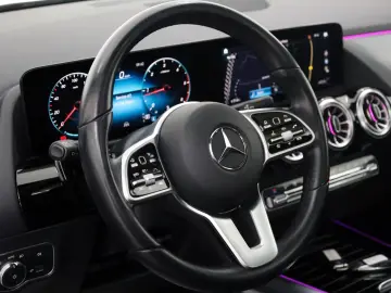 GLA 200d Style  4Matic NAVI LED T.Leder Pano