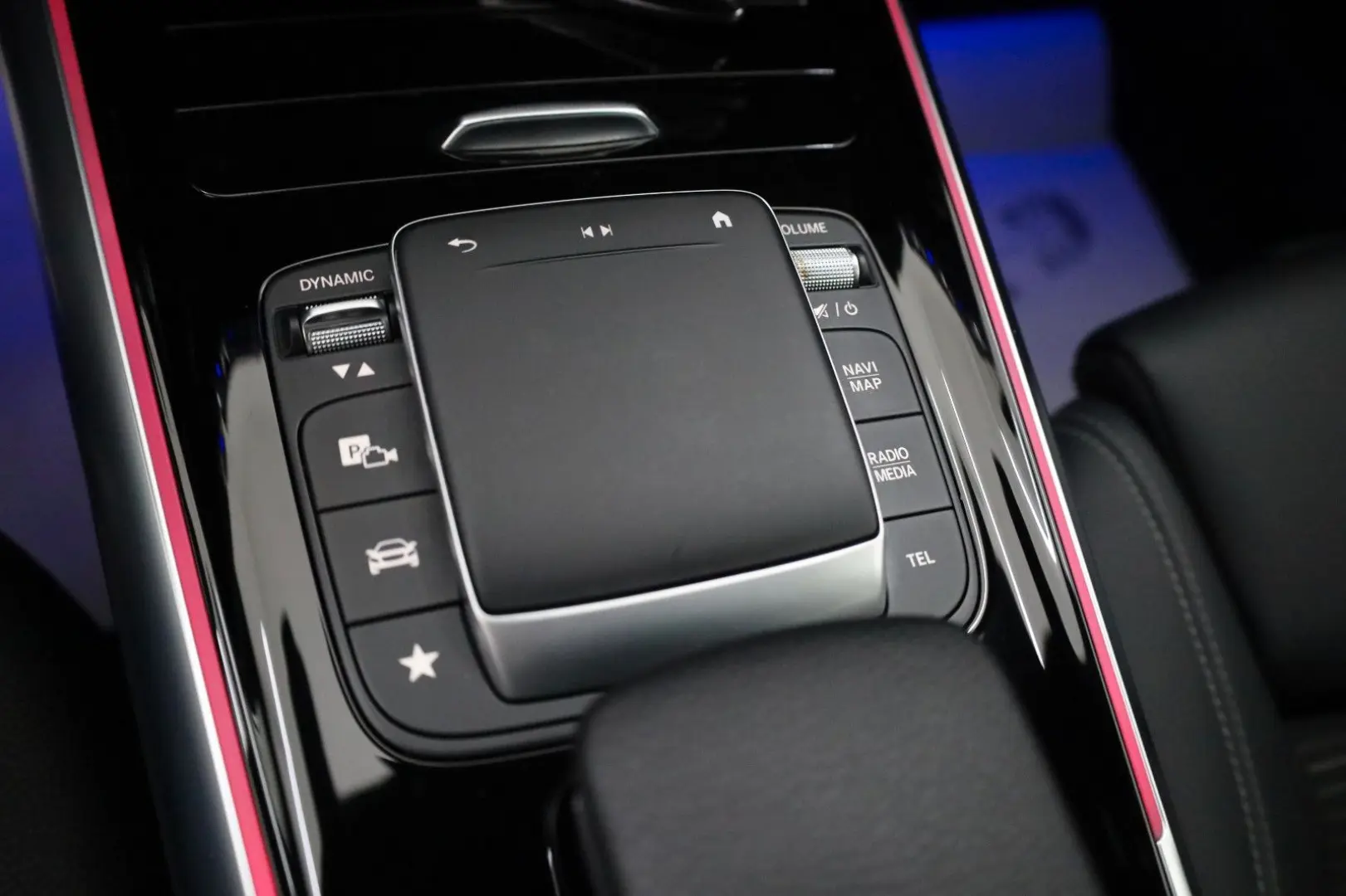 GLA 200d Style  4Matic NAVI LED T.Leder Pano