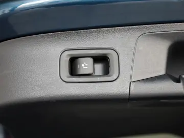 GLA 200d Style  4Matic NAVI LED T.Leder Pano