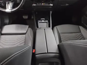 GLA 180 d Navi LED MBUX RFK Shz