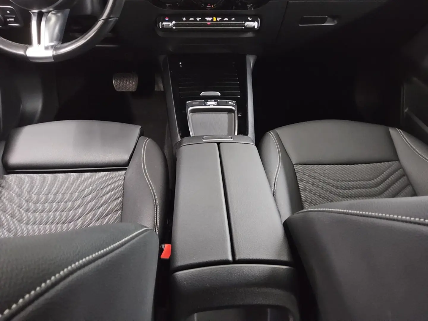 GLA 180 d Navi LED MBUX RFK Shz