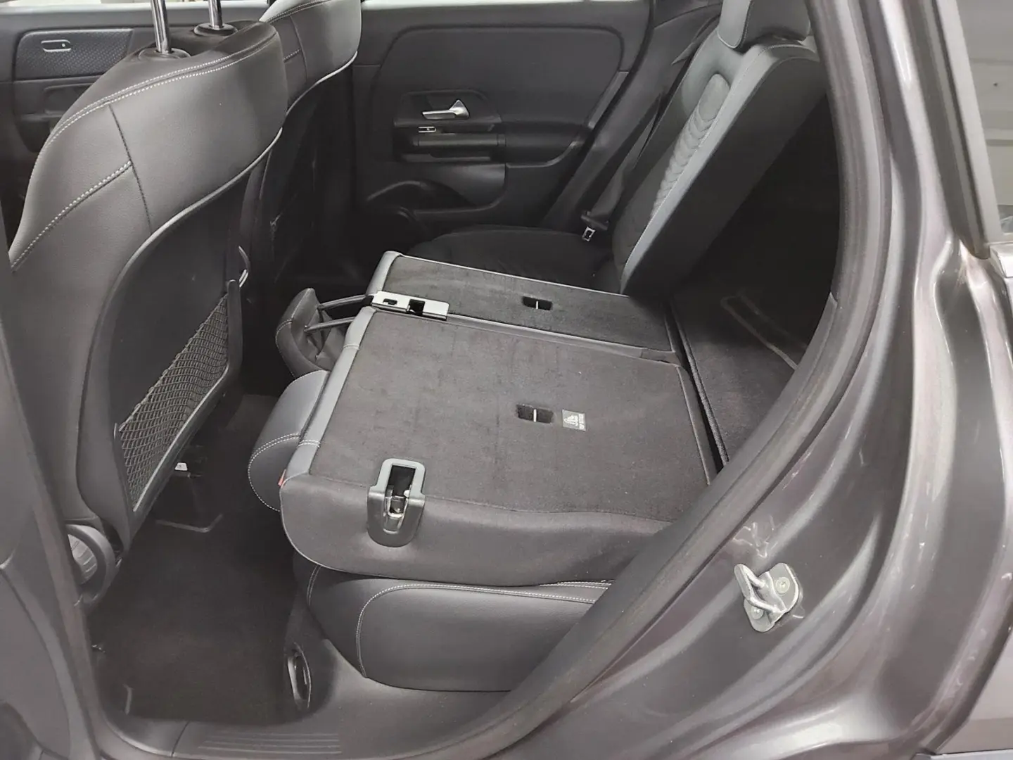 GLA 180 d Navi LED MBUX RFK Shz