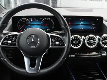 GLA 250 e Style  AHK LED KAMERA NAVI AMBIENTEB.