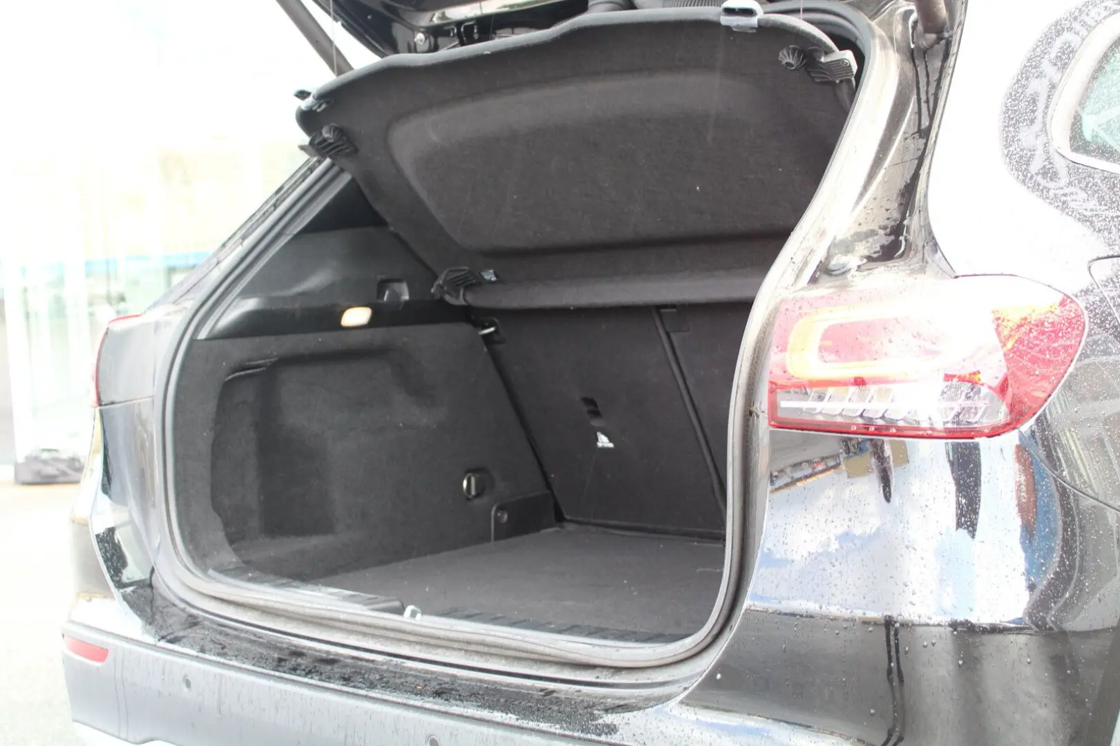 GLA 250 e Style  AHK LED KAMERA NAVI AMBIENTEB.