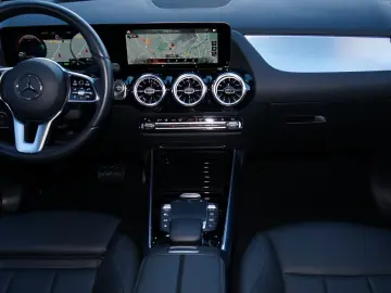 GLA 250 e PROGRESSIVE HUD ACC AHK