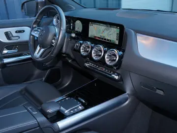 GLA 250 e PROGRESSIVE HUD ACC AHK