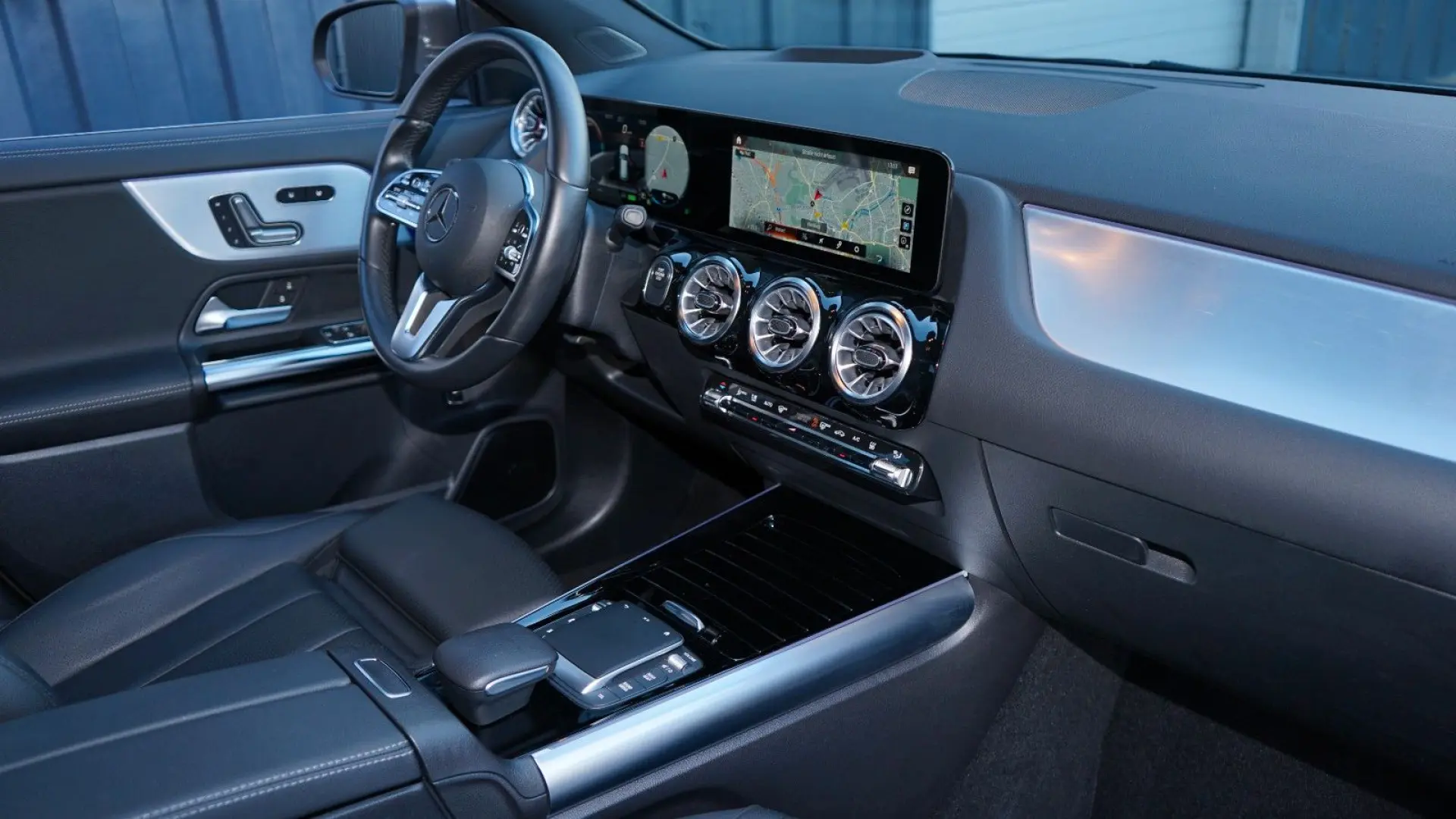 GLA 250 e PROGRESSIVE HUD ACC AHK