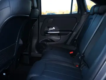 GLA 250 e PROGRESSIVE HUD ACC AHK