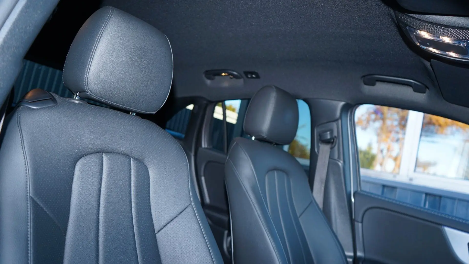 GLA 250 e PROGRESSIVE HUD ACC AHK