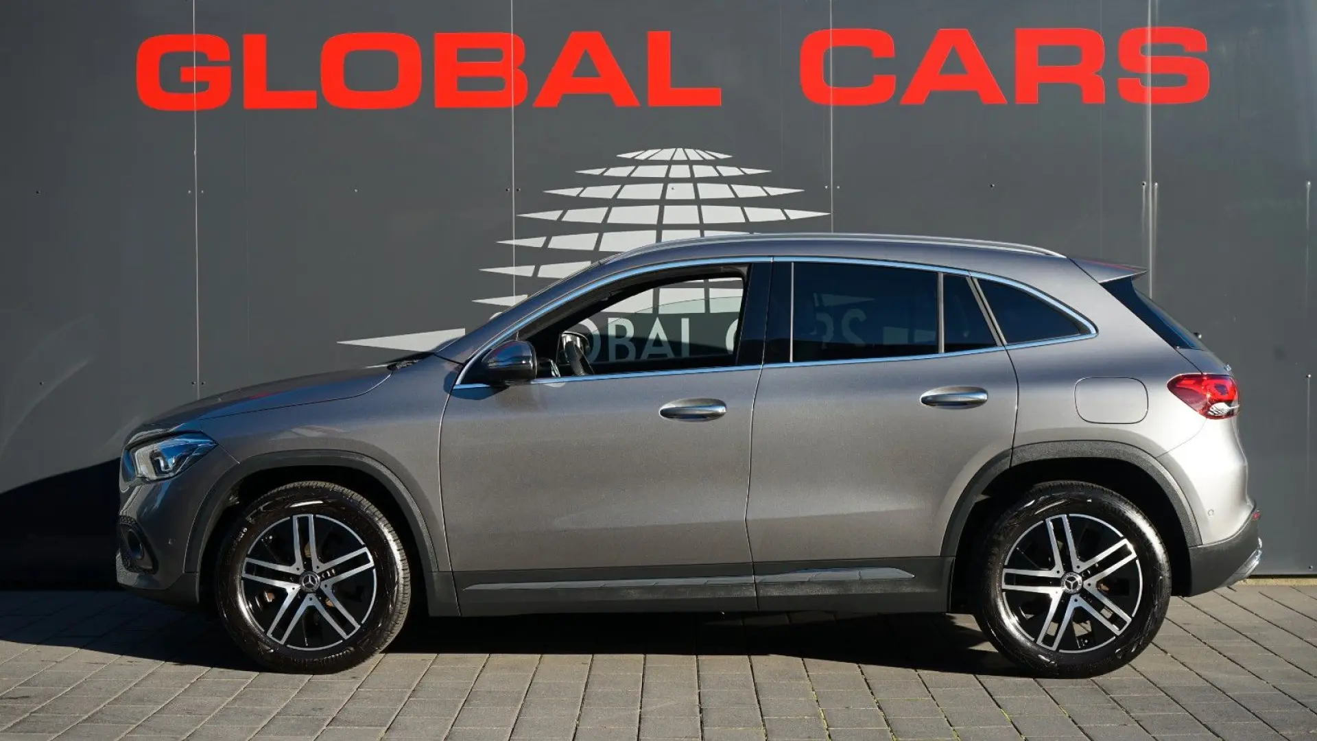 GLA 250 e PROGRESSIVE HUD ACC AHK