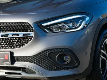 GLA 250 e PROGRESSIVE HUD ACC AHK