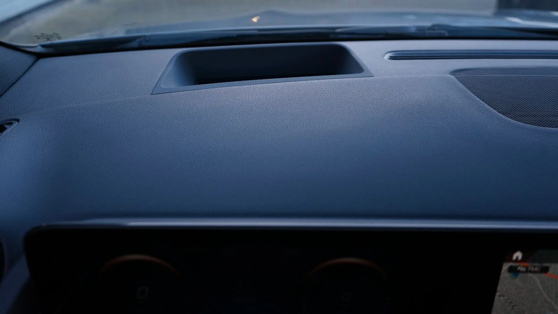 GLA 250 e PROGRESSIVE HUD ACC AHK