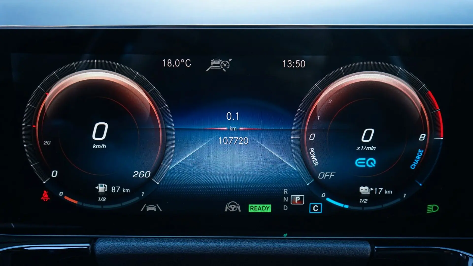 GLA 250 e PROGRESSIVE HUD ACC AHK