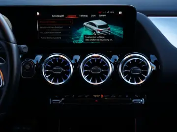 GLA 250 e PROGRESSIVE HUD ACC AHK