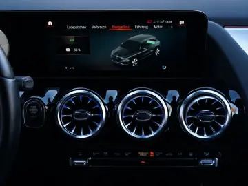 GLA 250 e PROGRESSIVE HUD ACC AHK