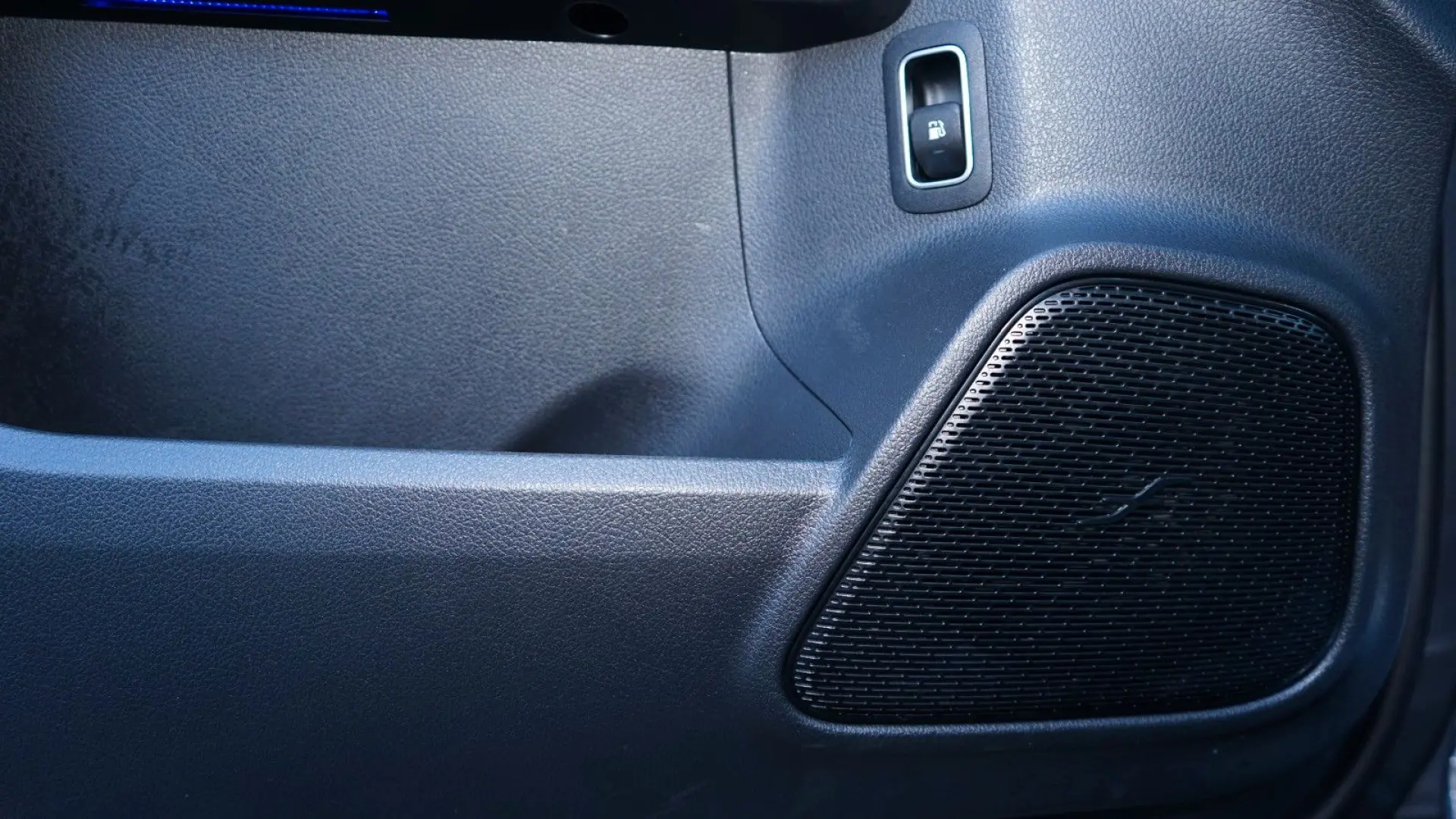 GLA 250 e PROGRESSIVE HUD ACC AHK