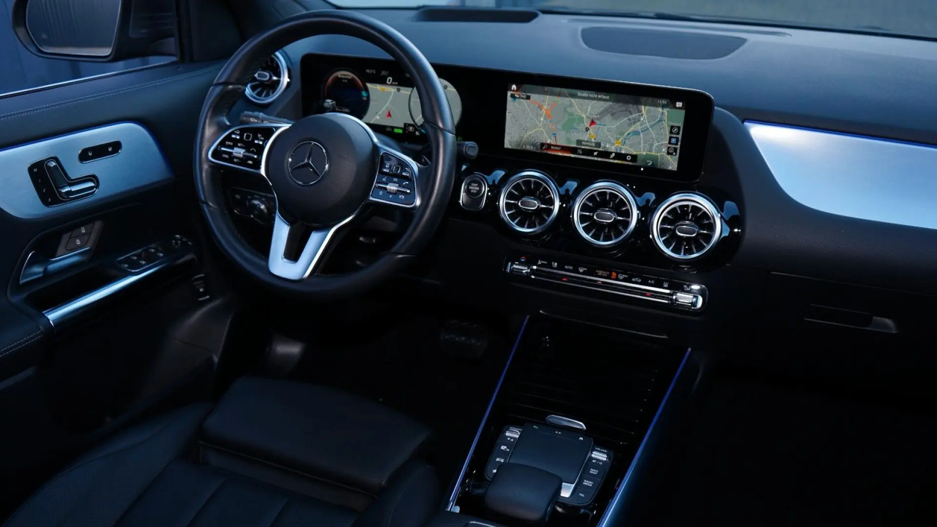 GLA 250 e PROGRESSIVE HUD ACC AHK