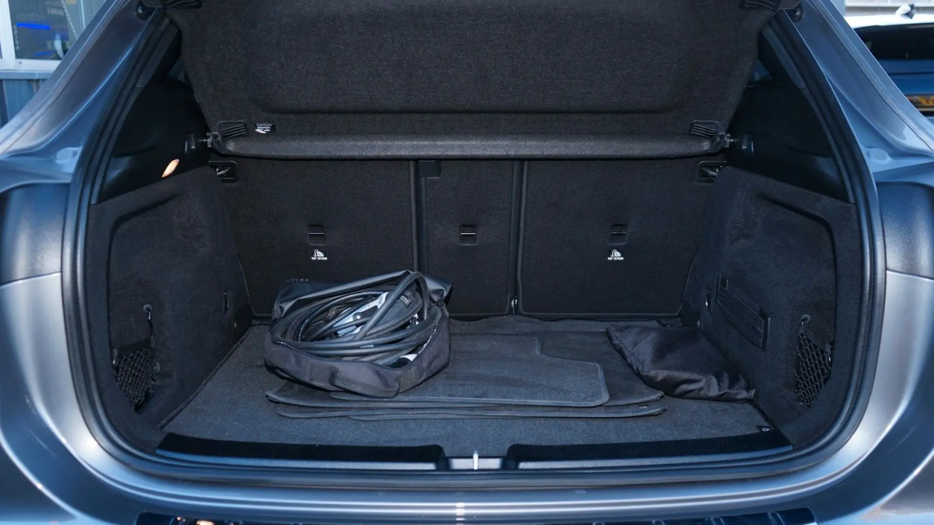 GLA 250 e PROGRESSIVE HUD ACC AHK