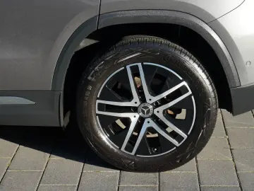 GLA 250 e PROGRESSIVE HUD ACC AHK